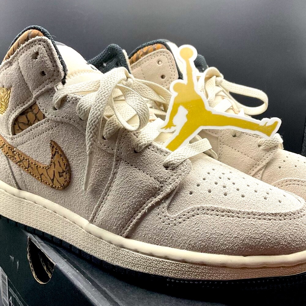 NEW IN BOX - Air Jordan 1 SE Mid (Big Kid) 4Y “Elephant”